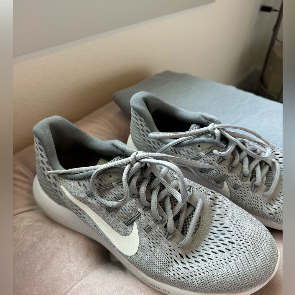 Nike Womens Lunarglide 8 843726-002 Gray Running Shoes Sneakers Size 8
